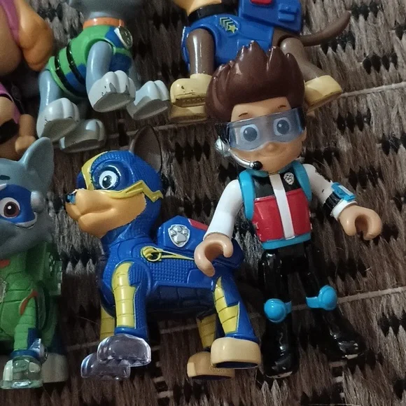 Paw Patrol Toys 27 Piece Set - Picture 8 of 16